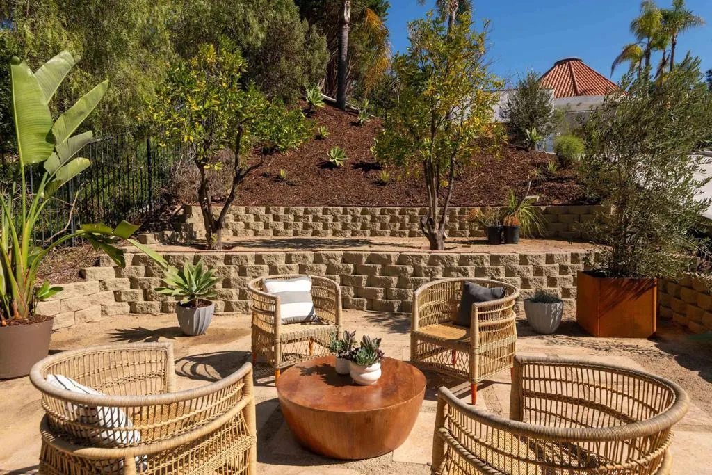 Del Mar, California 92014, United States, 5 Bedrooms Bedrooms, ,4 BathroomsBathrooms,Residential,Active,238590