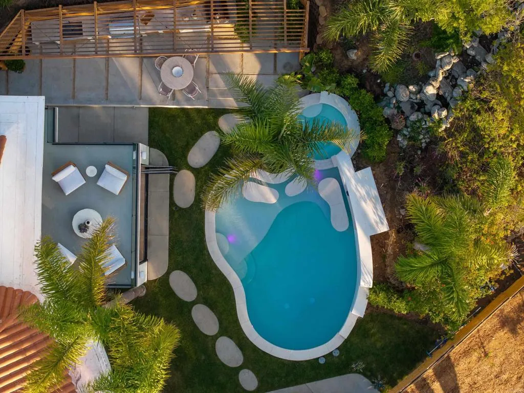 Del Mar, California 92014, United States, 5 Bedrooms Bedrooms, ,4 BathroomsBathrooms,Residential,Active,238590