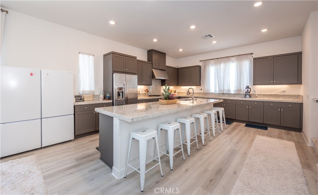 1884 S Westside 52