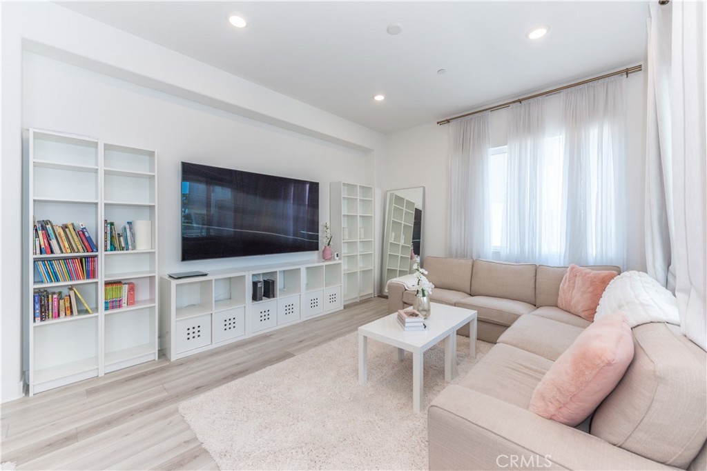 1884 S Westside 52