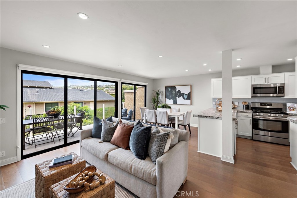 206 Avenida Adobe