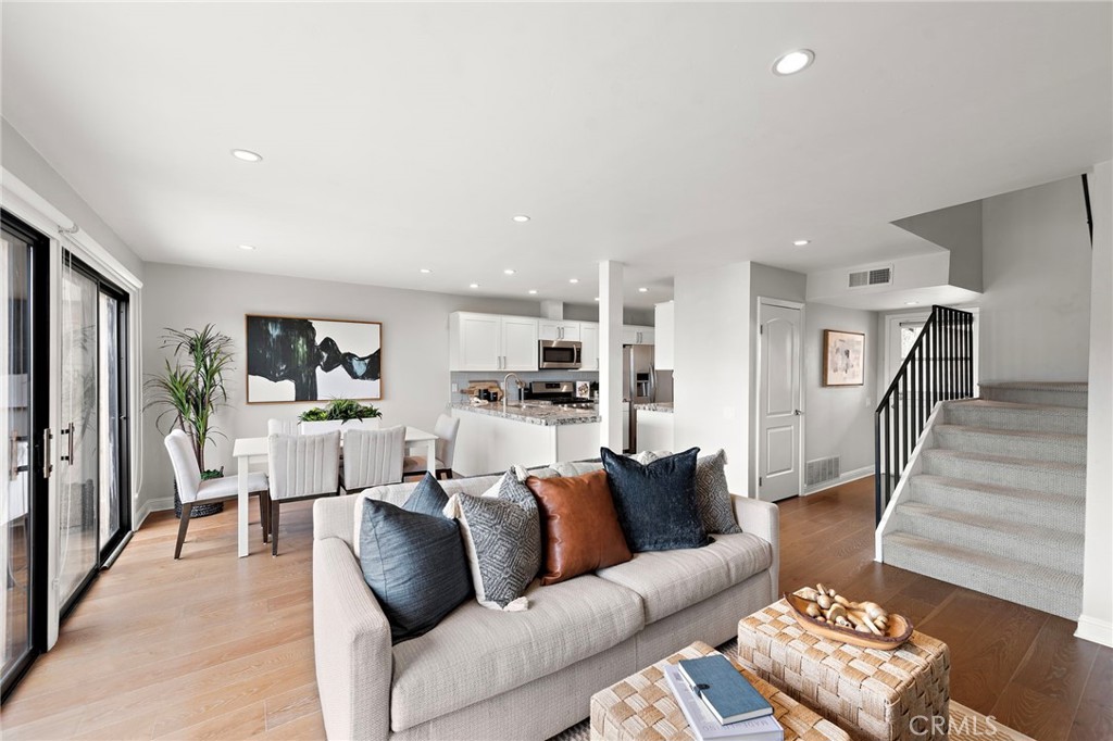 206 Avenida Adobe