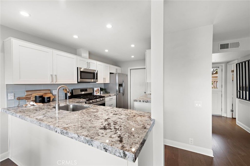 listing image 130721090246822214046