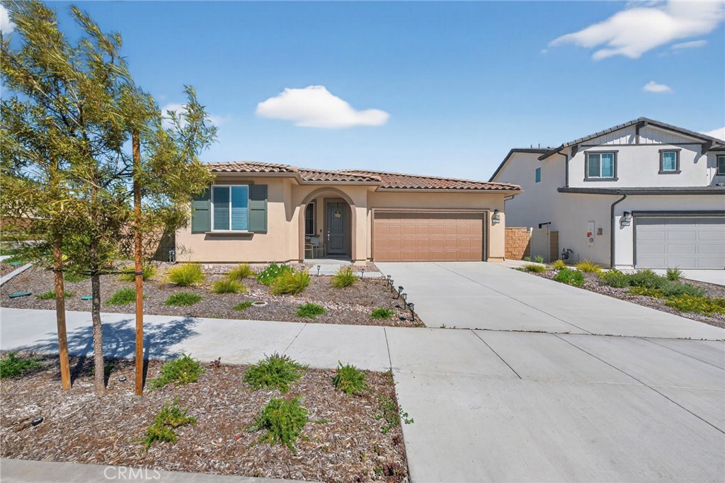 33134 Celadon Avenue