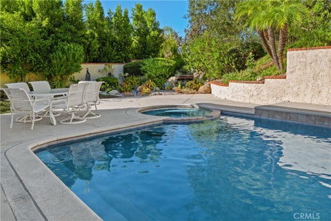 Photo of 234 Fox Ridge Drive, Thousand Oaks, CA 91361 (MLS # SR26211663)