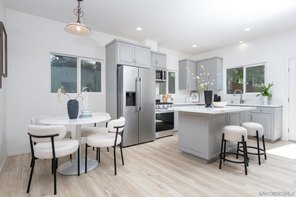 12327 Lemon Crest Dr