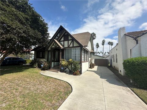 Photo of 5612 Rimpau Blvd Blvd, Windsor Hills, CA 90043 (MLS # PW25249108)