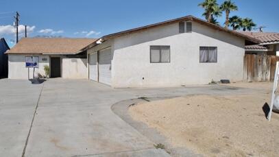 Lovely spacious duplex now available for lease in the heart of the desert. This property offers comfortable living with a convenient layout. The home is ideal for a family seeking a private rental in a centrally in Cathedral City. Home has modern updates throughout the kitchen, bathrooms, and bedrooms. A garage for all your storage needs is included. Easy viewing, call anytime.