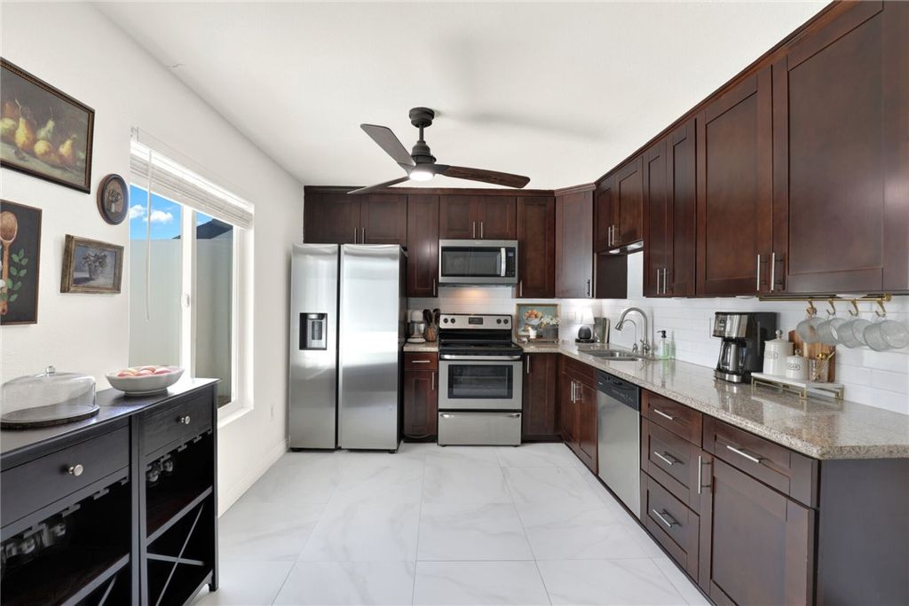 listing image 130725909928663120778