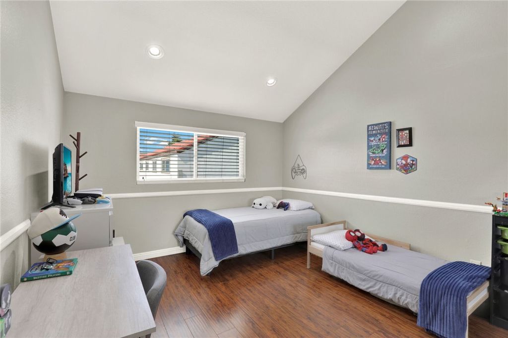 listing image 130721053372521777501