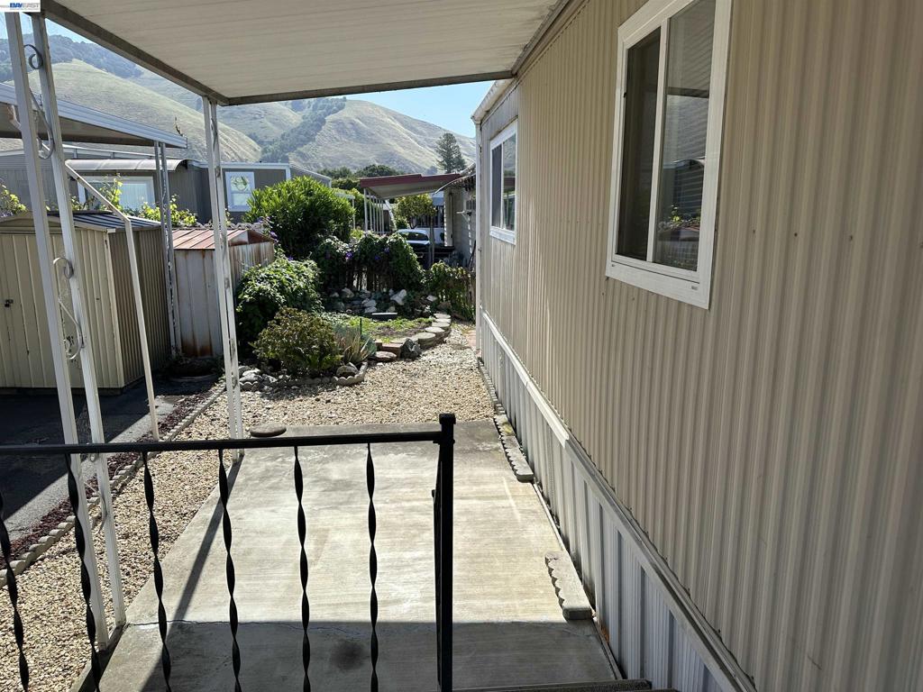 711 Old Canyon Rd.