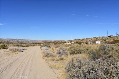 Photo of 1 Indio Avenue, Yucca Valley, CA 92284 (MLS # SR25223222)