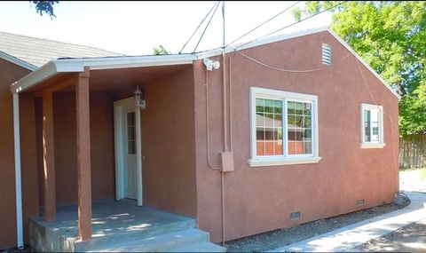 Photo of 327 W 20Th St St, Antioch, CA 94509 (MLS # 41119945)
