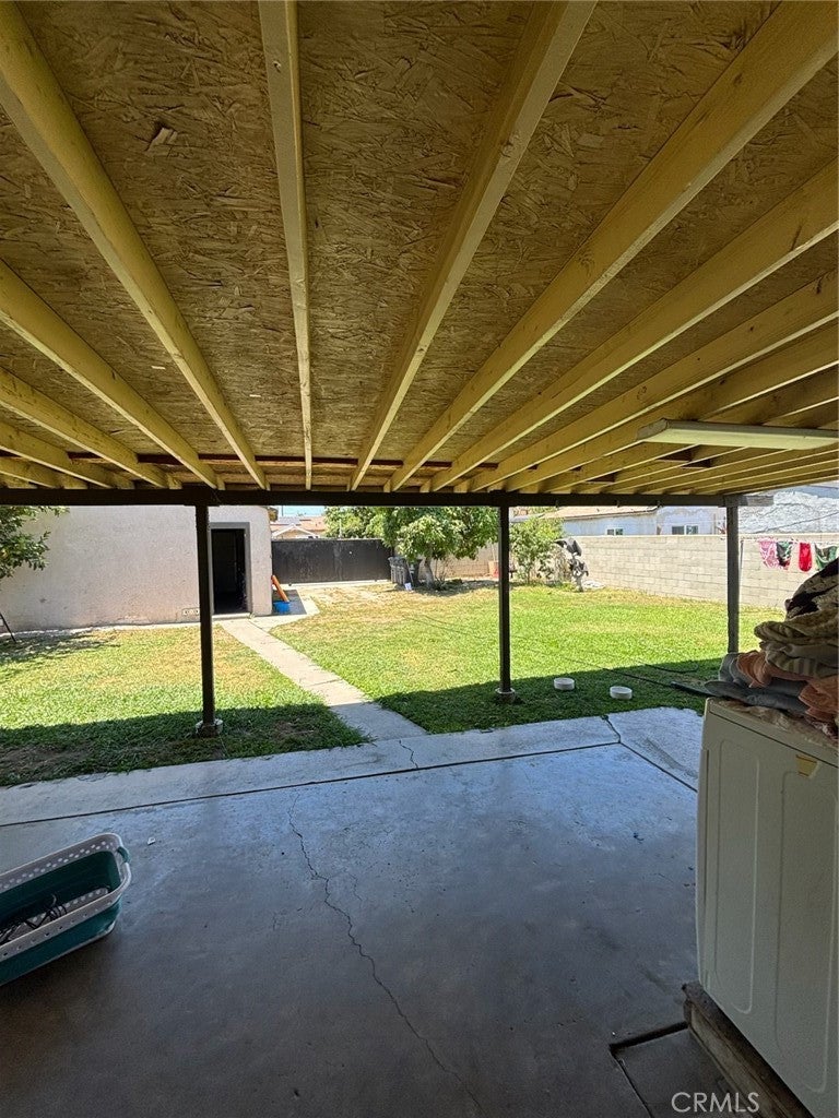 310 N Mountain View