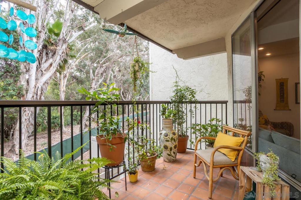 La Costa - Residential