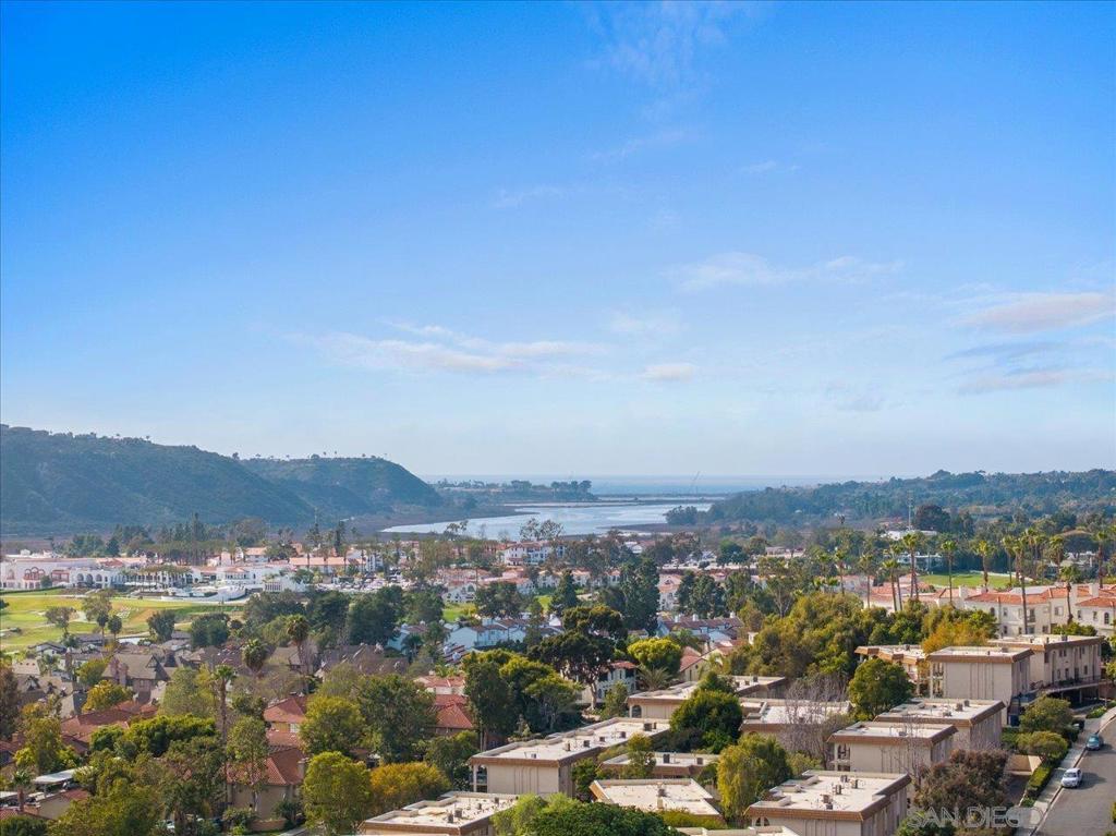 La Costa - Residential