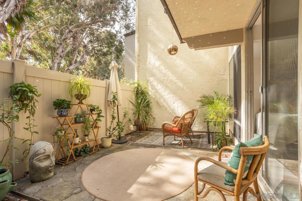 La Costa - Residential