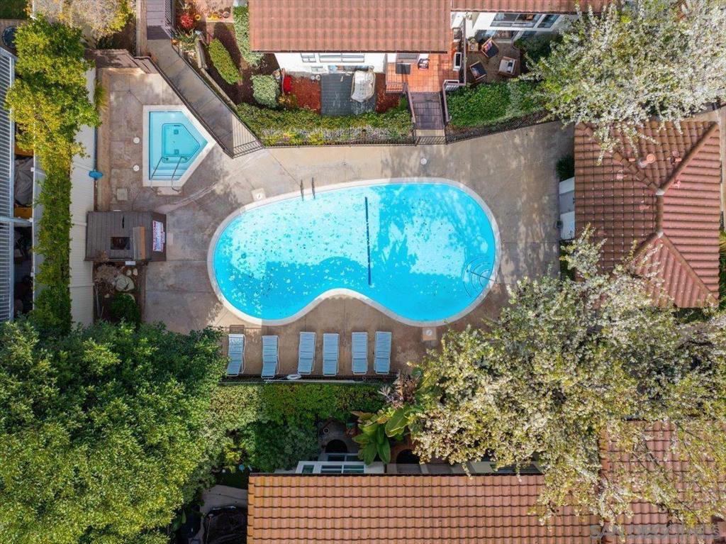 La Costa - Residential