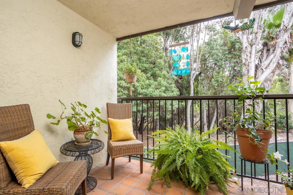 La Costa - Residential