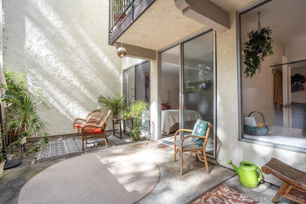 La Costa - Residential