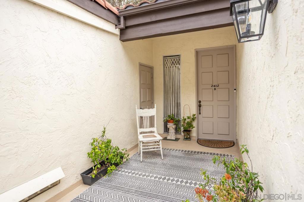La Costa - Residential