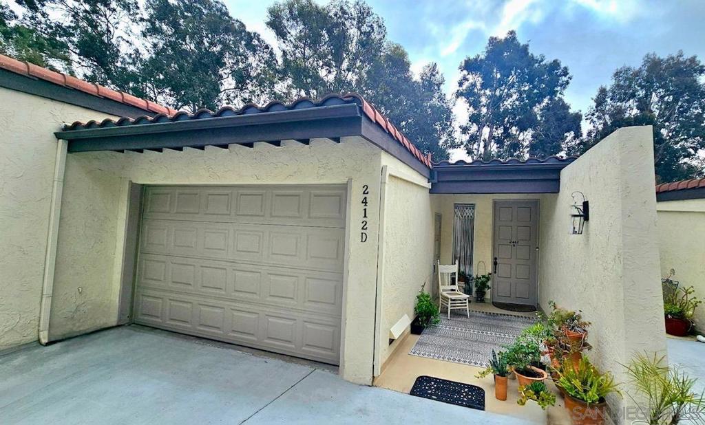 La Costa - Residential
