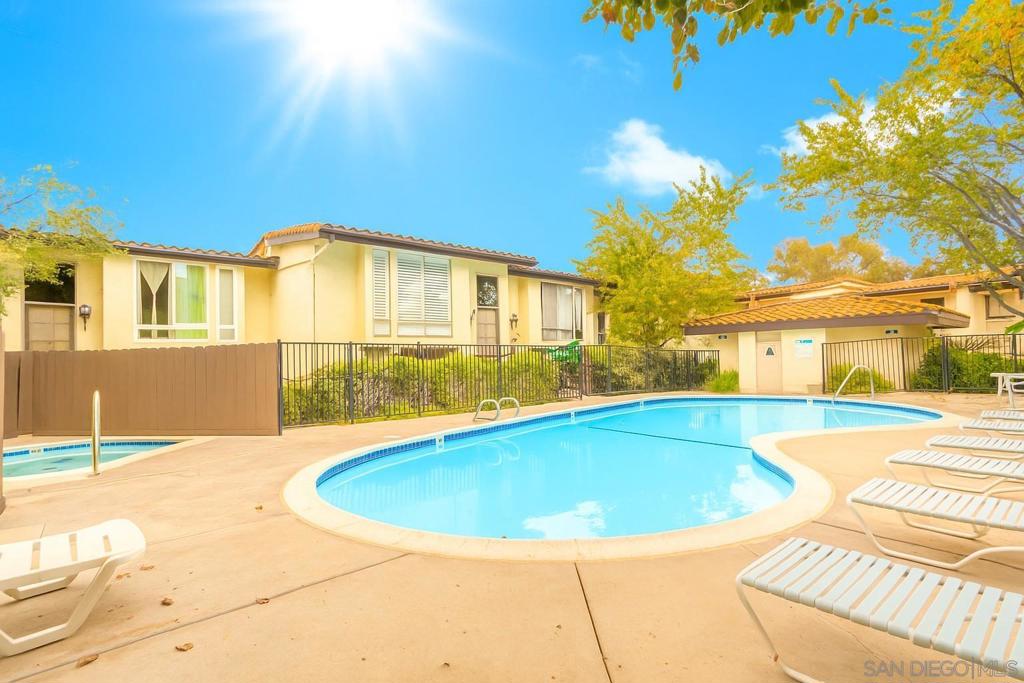 La Costa - Residential