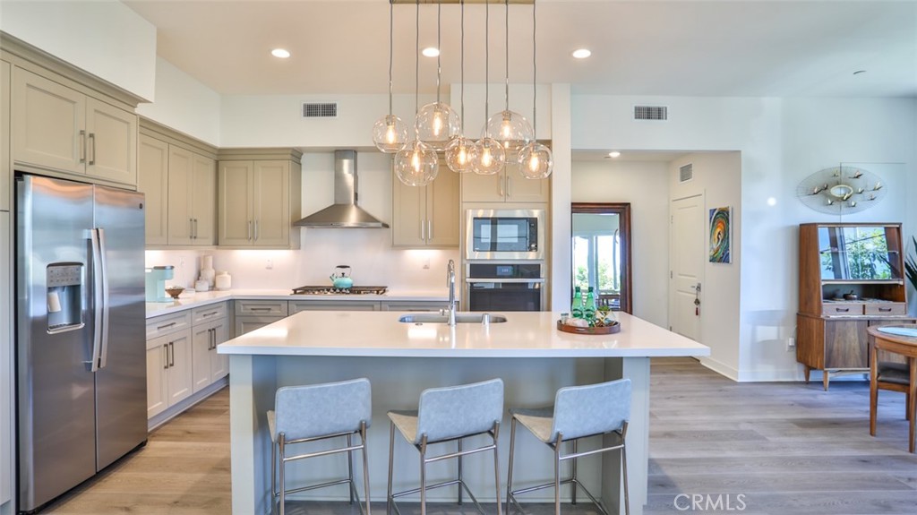 1207 Doheny Way