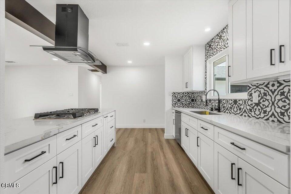430 La Canada Avenue