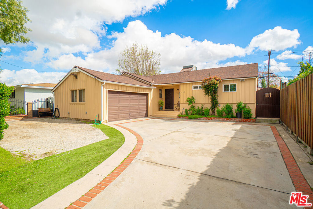 13748 Sunburst Street