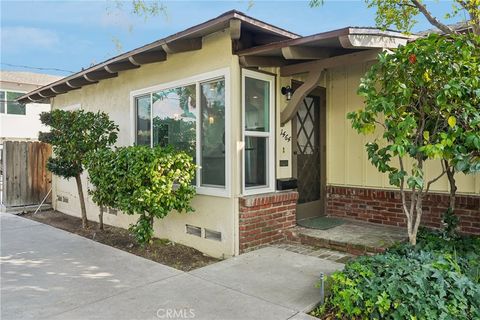 Photo of 1464 N Allen Avenue, Altadena, CA 91104 (MLS # AR26051074)