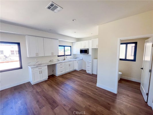 ADDRESS PRIVATE, LOS ANGELES, CA  - Image 9ceae25cd79df03b1ce4eba4c2174d27/1054618326