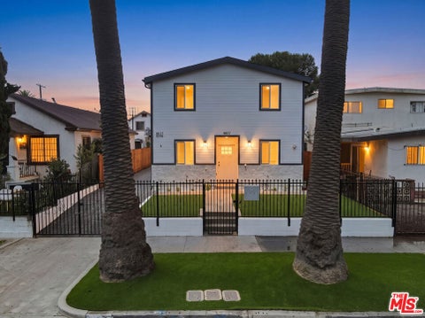 Photo of 8637 Orchard Avenue, Los Angeles, CA 90044 (MLS # 26985359)