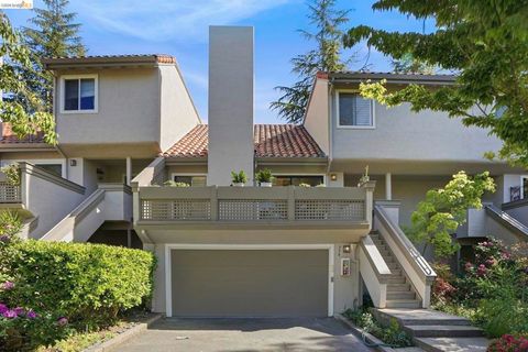 Photo of 239 Paseo bernal, Moraga, CA 94556 (MLS # 41129957)