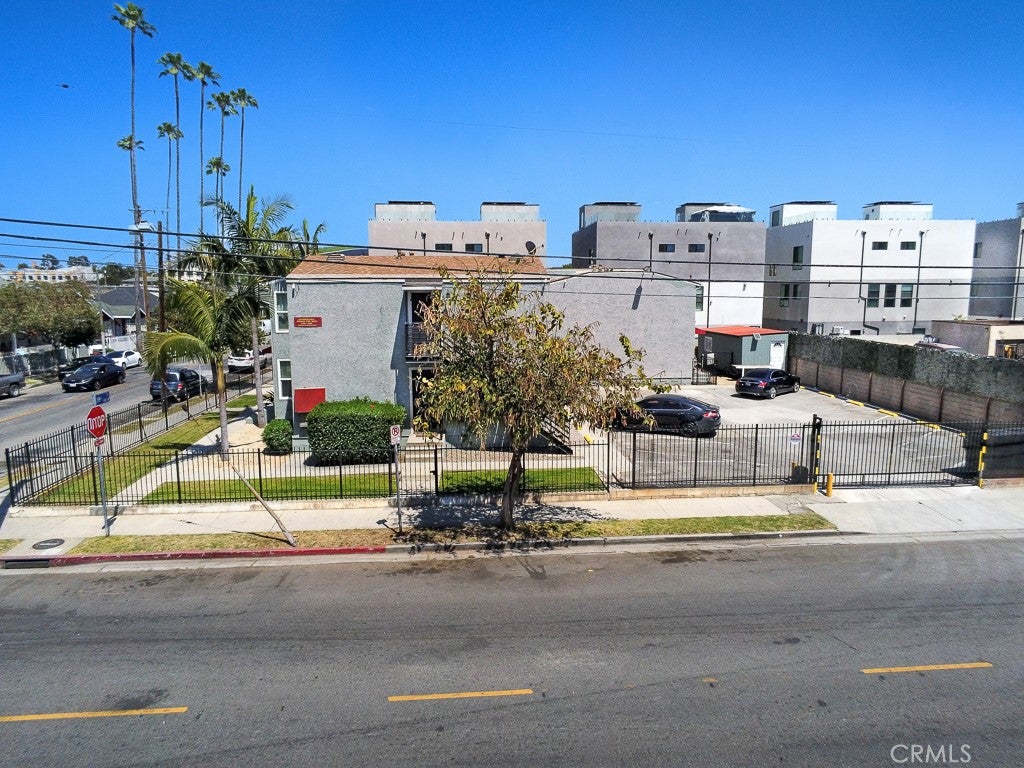 1134 W 39th