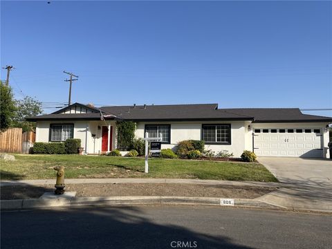 Photo of 608 Falcon Lane, Redlands, CA 92374 (MLS # IG26113427)