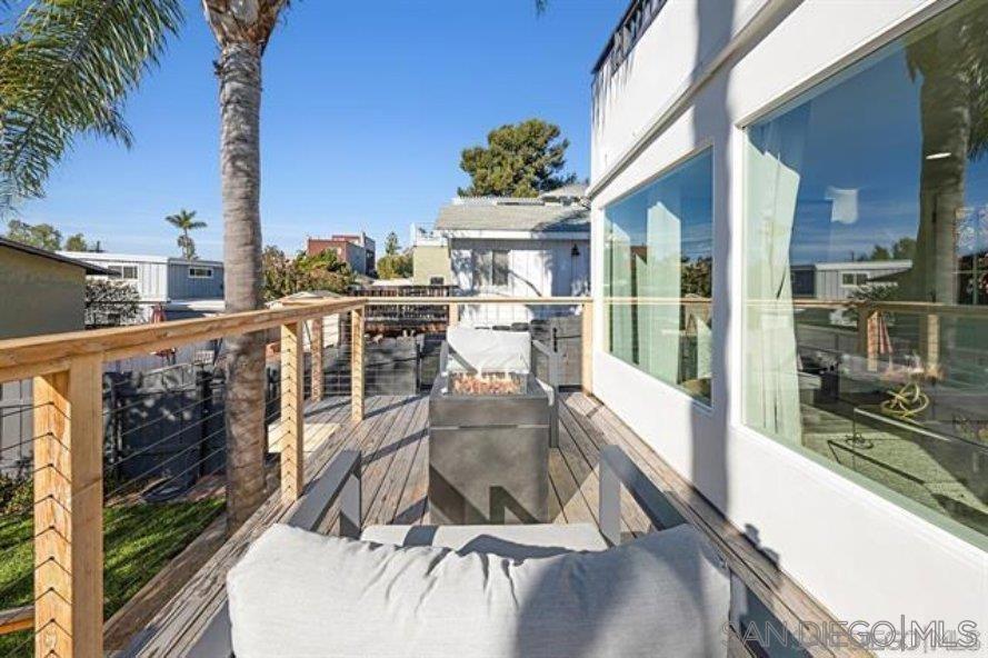 215 N Granados Ave