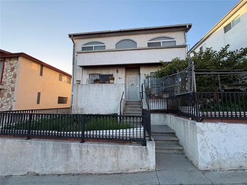 Photo of 911 N Beaudry Avenue #E, Los Angeles, CA 90012 (MLS # AR26050289)