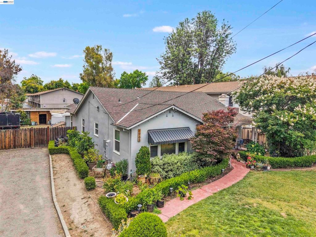 1966 Almaden Rd