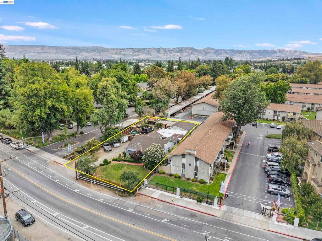 1966 Almaden Rd