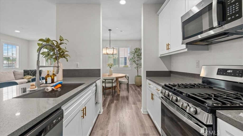 1201 Garnet Court