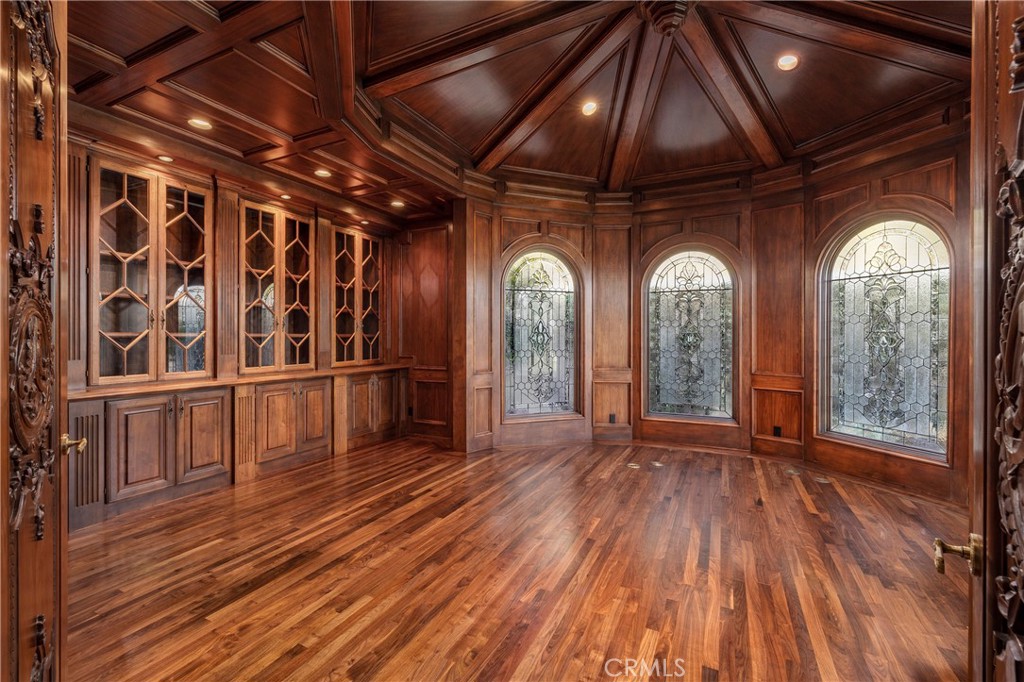 105 Irvine Cove Court