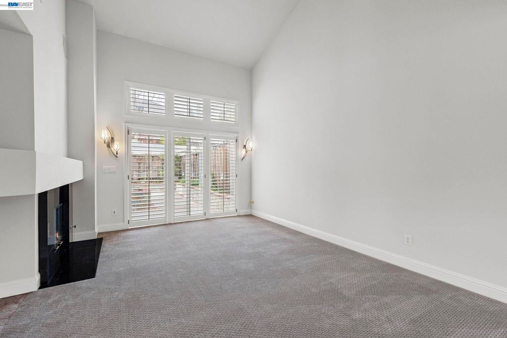 143 Shelterwood Ln