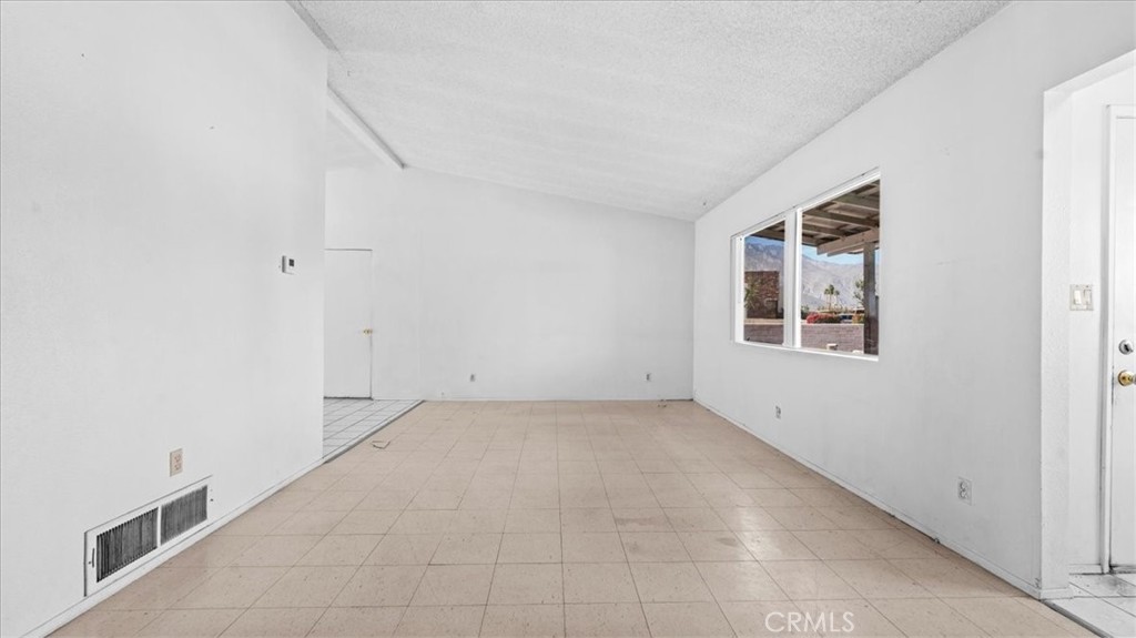 4325 E Calle De Carlos