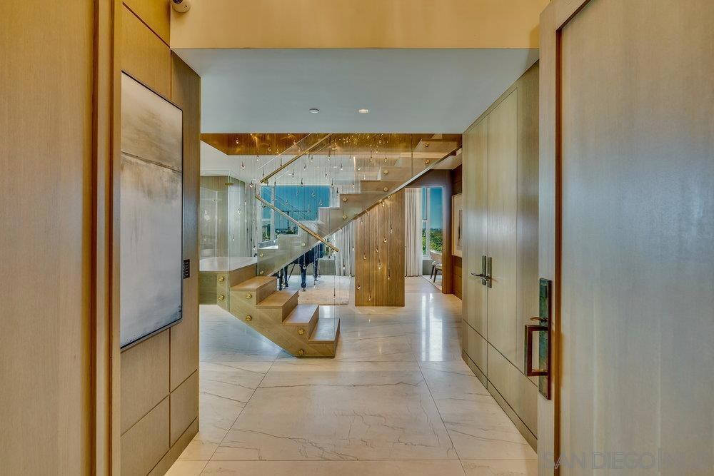 2500 6th Ave Penthouse 4