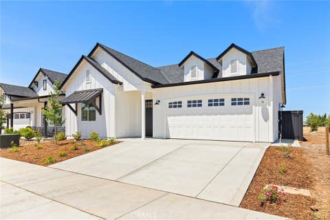 Photo of 9 Harkness Court Ct, Chico, CA 95973 (MLS # SN26171097)
