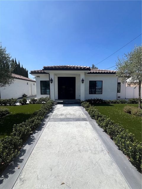 7274 Century Paramount CA 90723