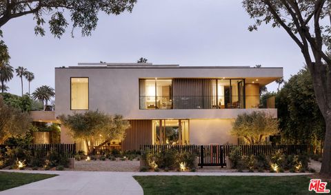 Photo of 510 N Alpine Drive, Beverly Hills, CA 90210 (MLS # 26661757)