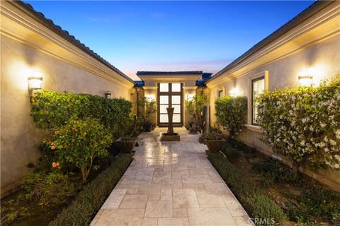 Photo of 57 Via Del Cielo, Rancho Palos Verdes, CA 90275 (MLS # SB25028567)