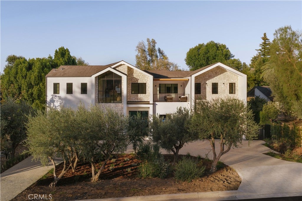 4744 Vista De Oro Avenue